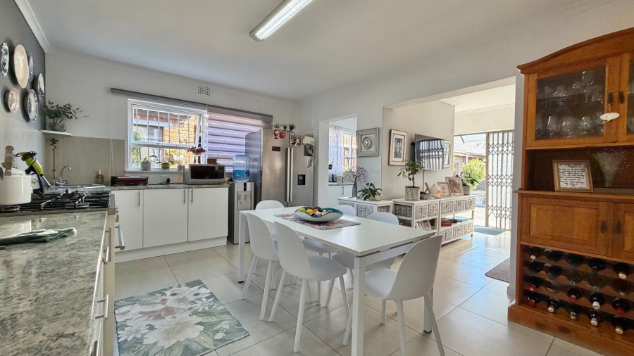 5 Bedroom Property for Sale in Winslow Western Cape